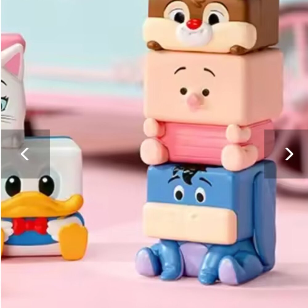 POP MART Disney Classics POP CUBE-2 Series- Confirmed: MARIE - Picture 5 of 10